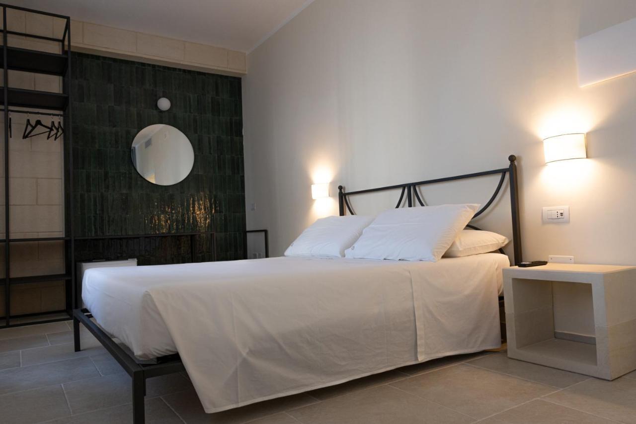 Oronti Accommodations Lecce Bagian luar foto