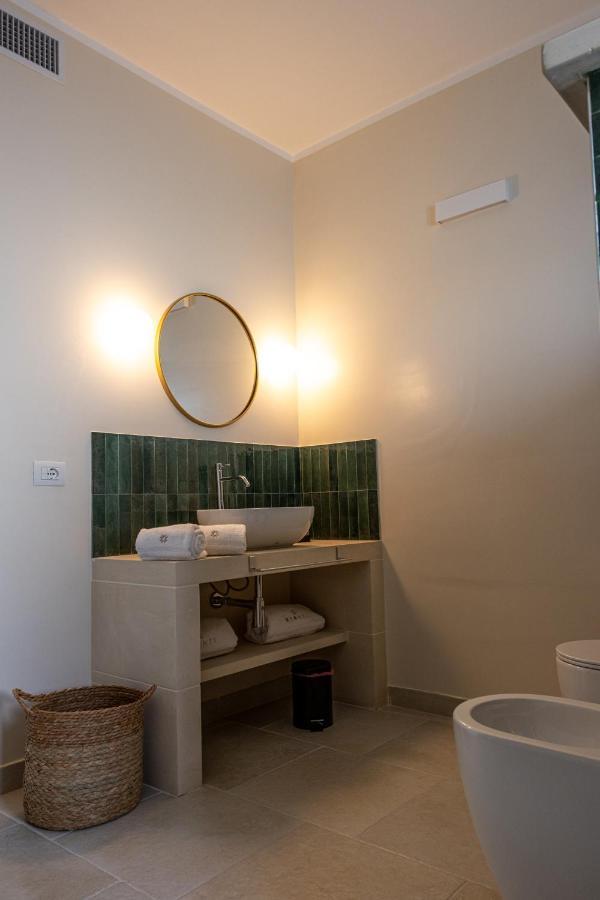 Oronti Accommodations Lecce Bagian luar foto
