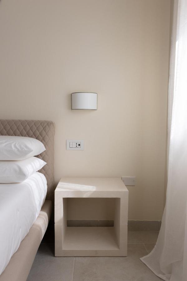Oronti Accommodations Lecce Bagian luar foto
