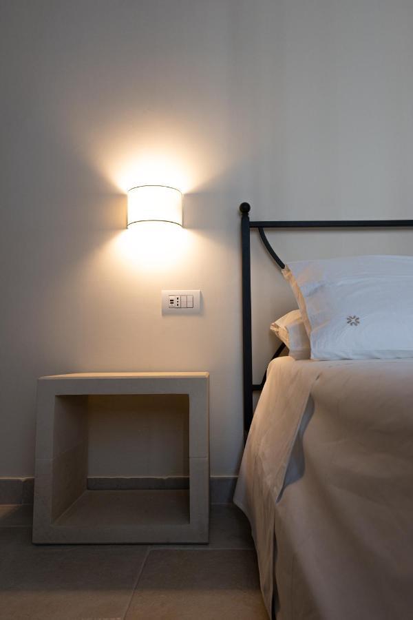 Oronti Accommodations Lecce Bagian luar foto