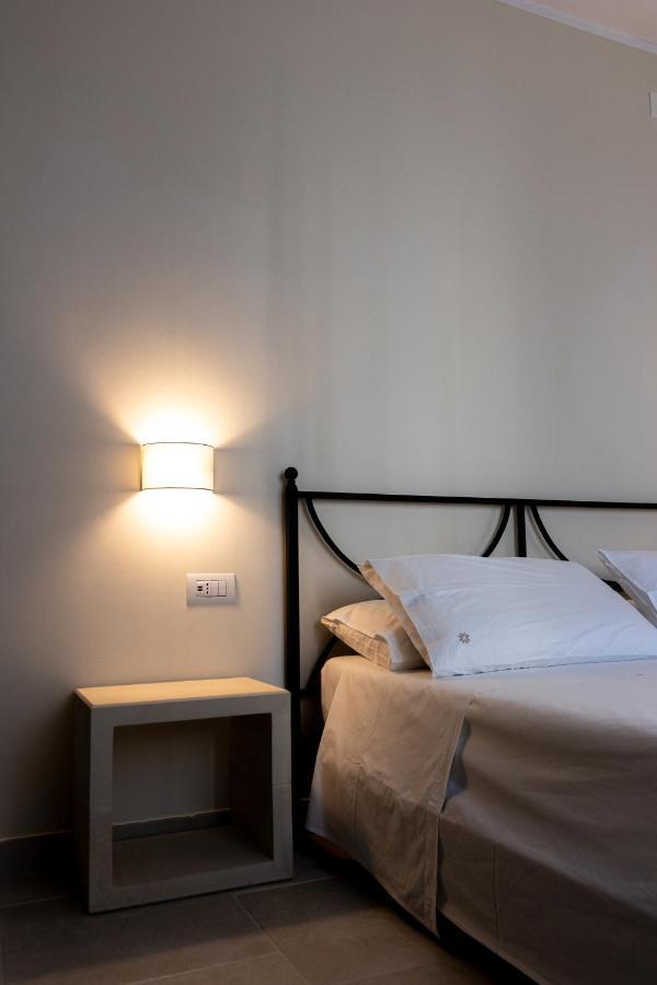 Oronti Accommodations Lecce Bagian luar foto