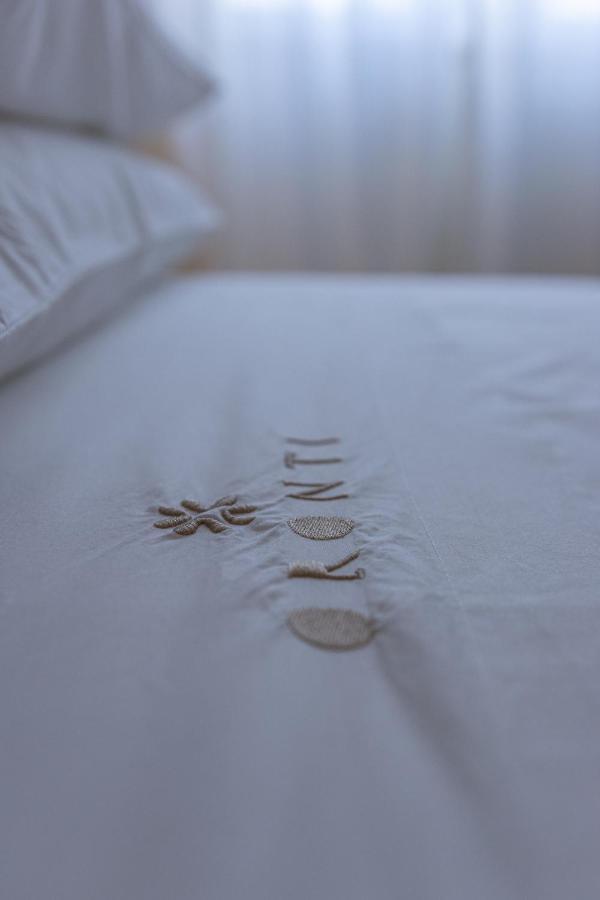 Oronti Accommodations Lecce Bagian luar foto