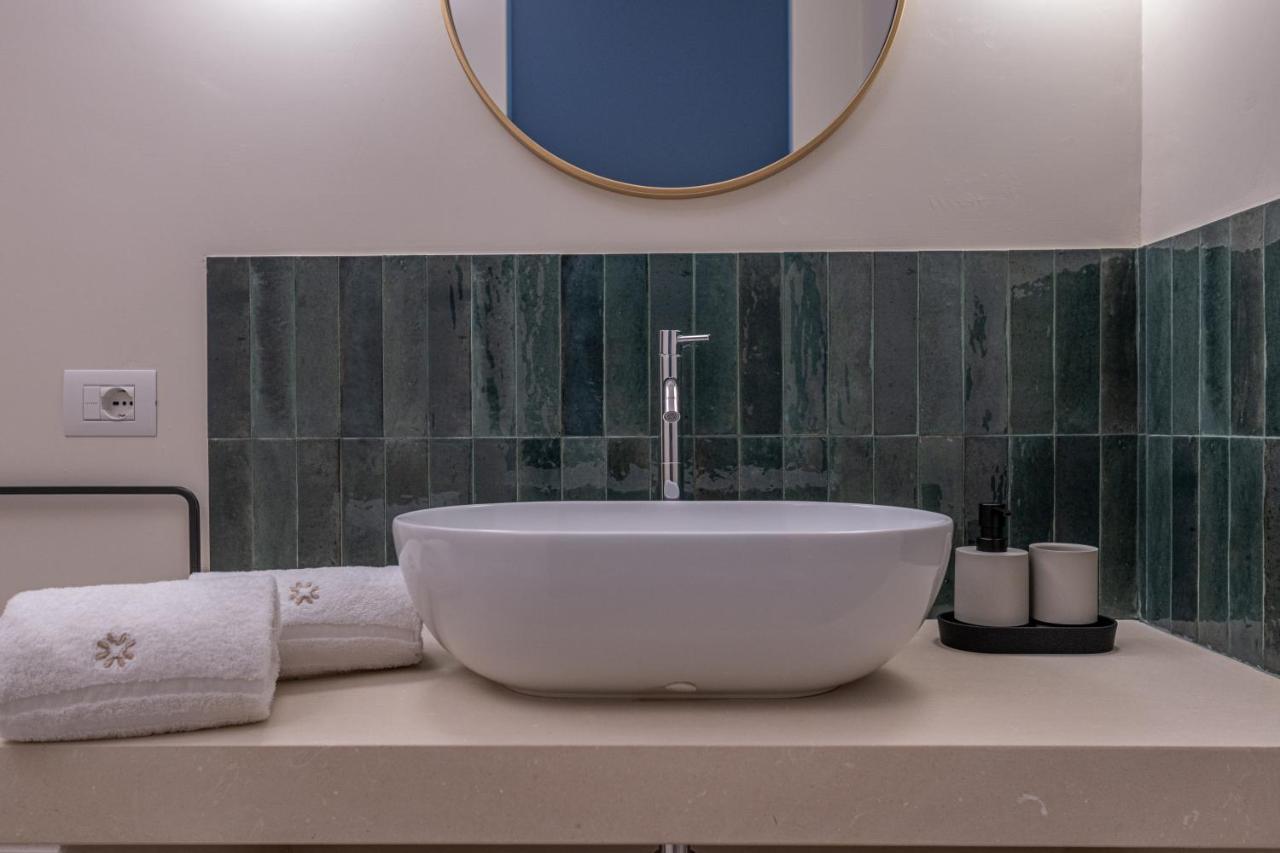 Oronti Accommodations Lecce Bagian luar foto