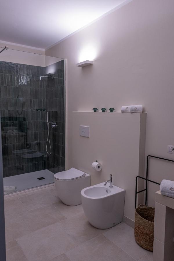 Oronti Accommodations Lecce Bagian luar foto