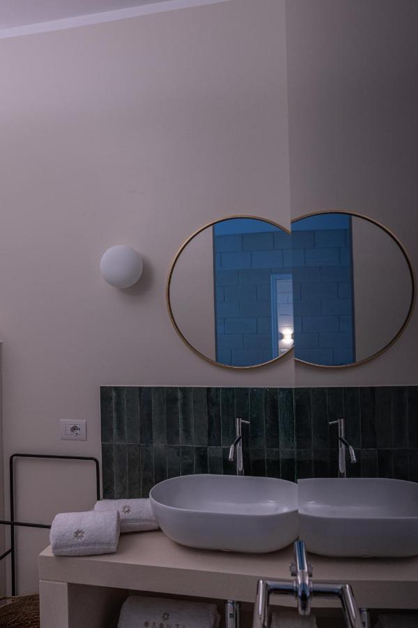 Oronti Accommodations Lecce Bagian luar foto