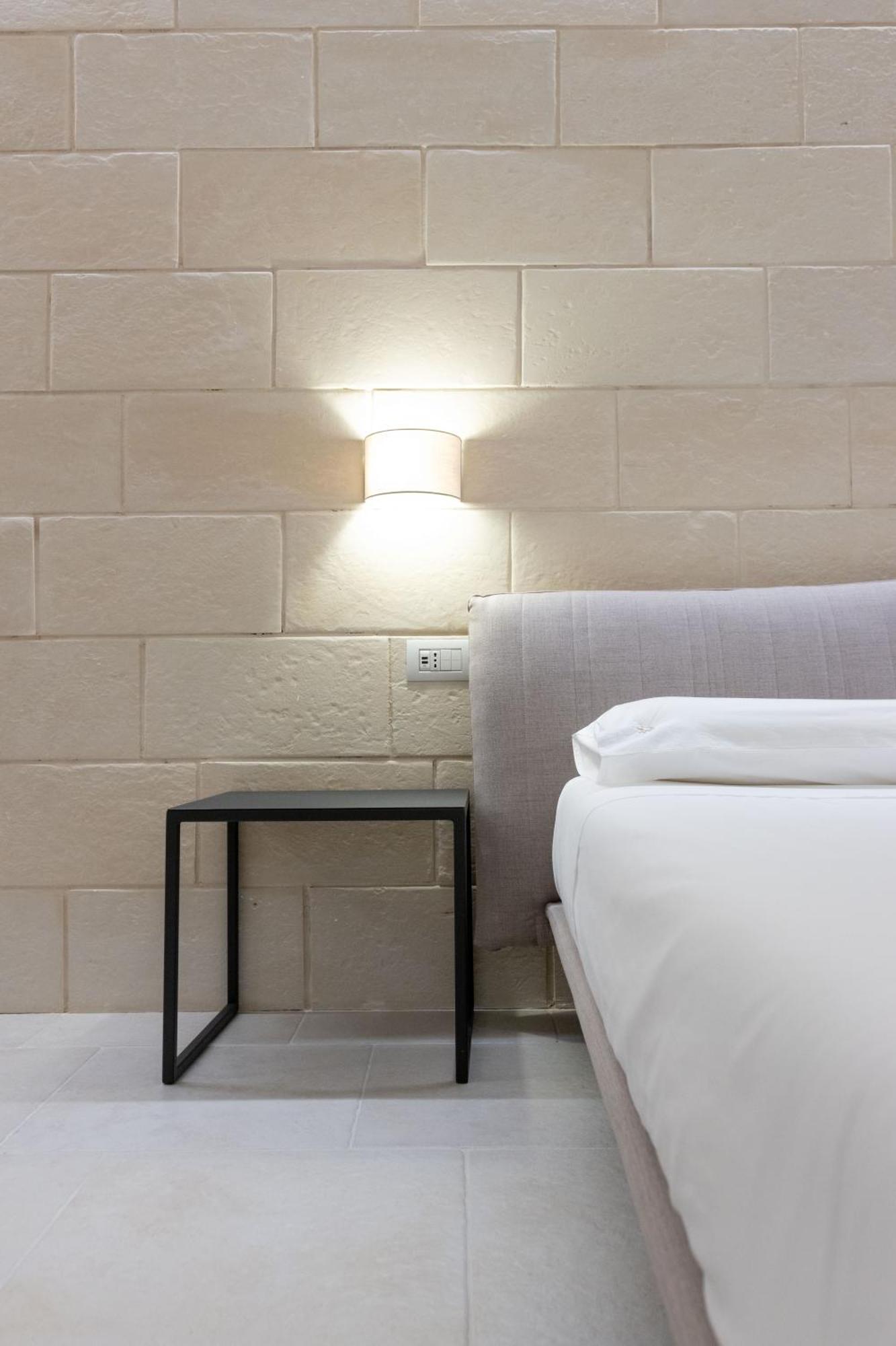Oronti Accommodations Lecce Bagian luar foto